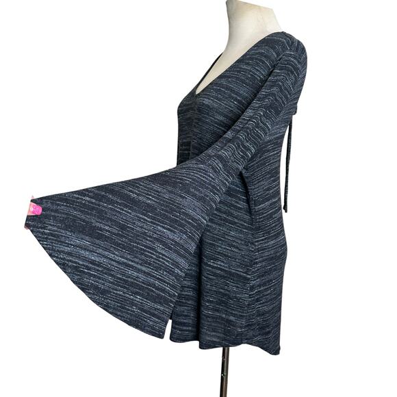 Loft marbled black v neck flare sleeves open back top size M - Picture 6 of 11